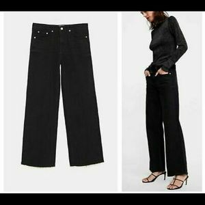 Zara The City Worker Jeans in black Size 8